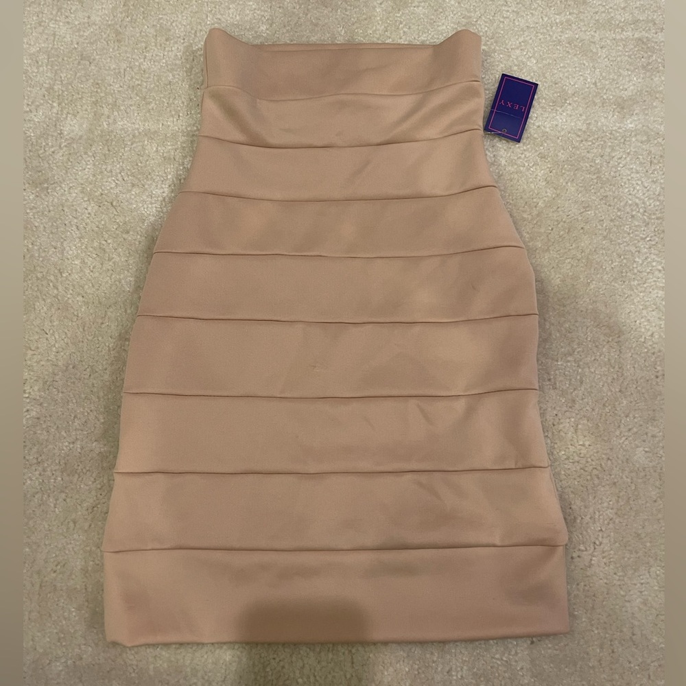 BNWT High waisted bandage skirt